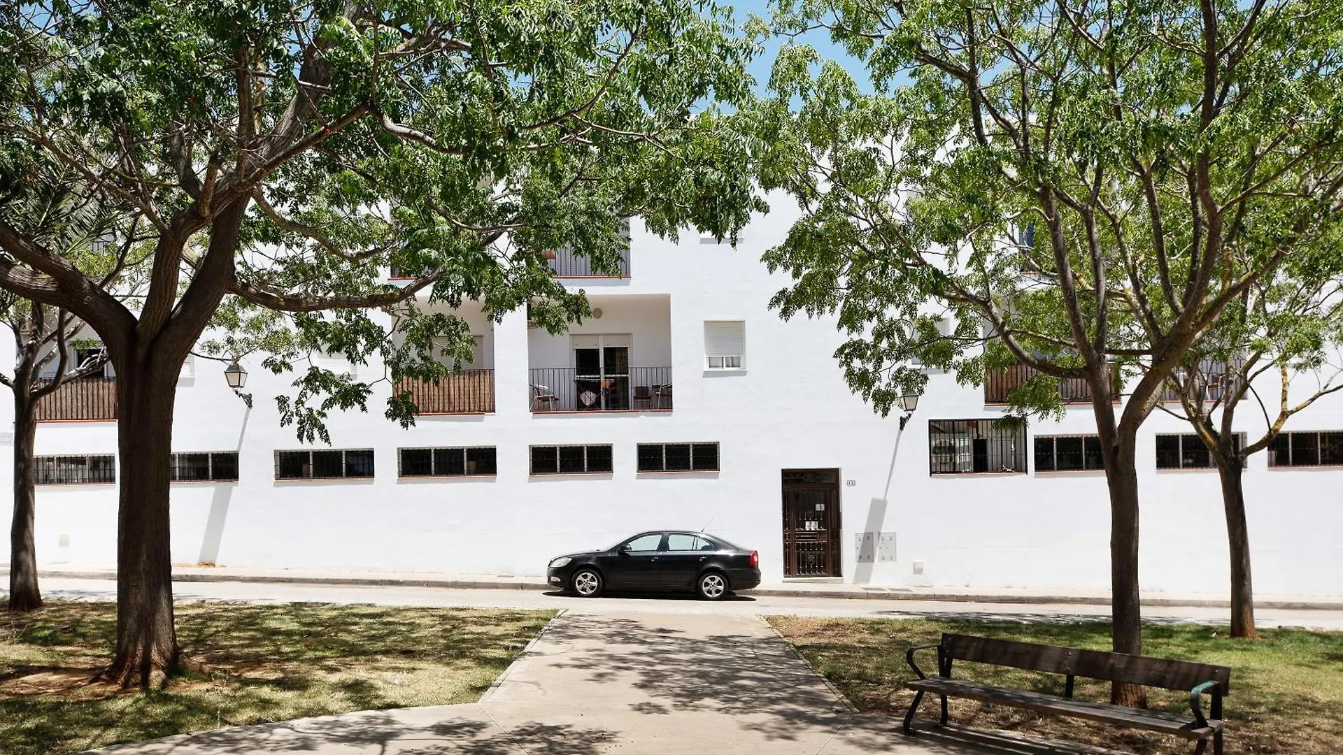Estudio Pacifico 201 contacts